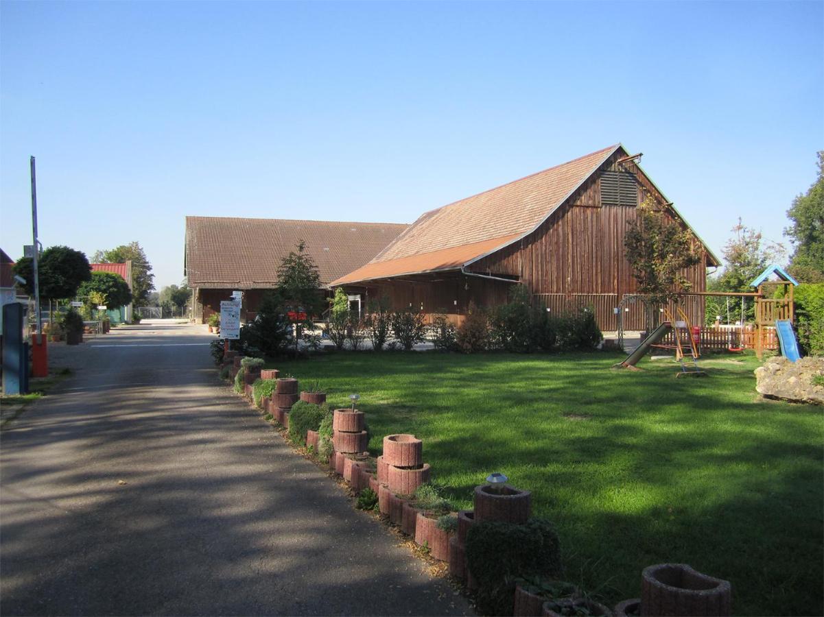 Schlaffass-Camping Gutshof Donauried ギュンツブルク エクステリア 写真